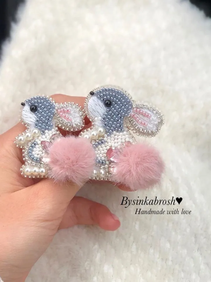 Rabbit brooch/handmade brooch/gift for her/handmade jewelry