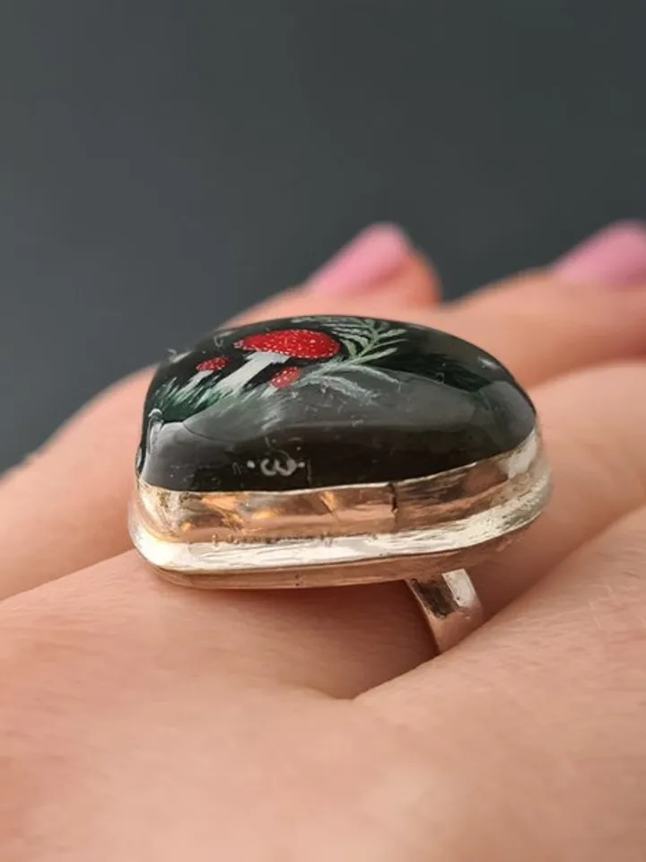 Labradorite ring Stone painting fly agaric Aaa large labradorite ring 飛木耳環
