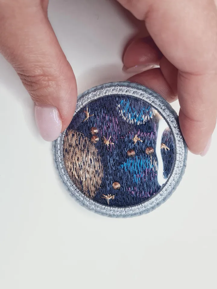 Machine embroidery design for art therapy: Brooch "Window to Space"