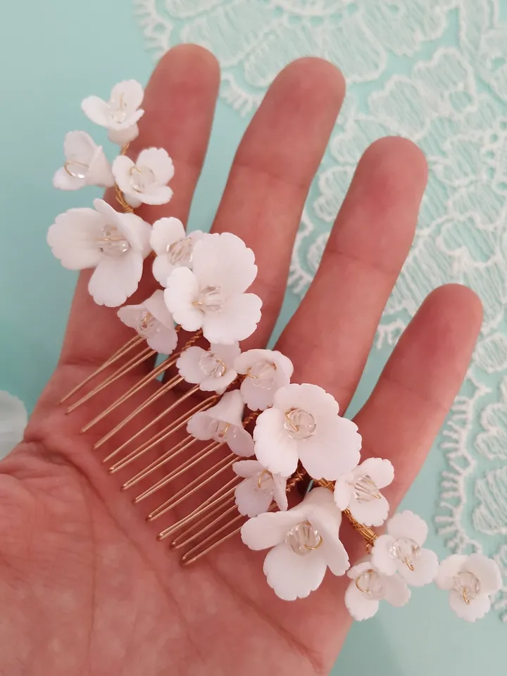Rose Gold White Bridal Earrings Floral Wedding Earrings for Bridesmaids Gift Bridesmaid Jewelry Gold Wedding Earrings Boho Wedding Earrings