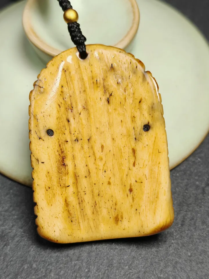 Gandhanra Vintage Tibetan Buddhism Statue Pendant,Old Yak Bone Carved Vajrapani Amulet Badge,the Protector and Guide of Gautama Buddha