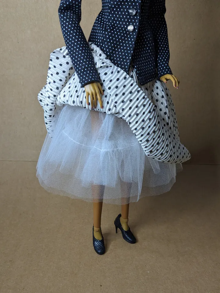 Handmade classic suit (jacket & skirt) for 16-inch Fashion Royalty dolls - FR16