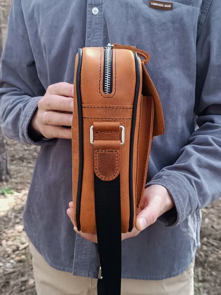 PDF Men's crossbody bag pattern - Download PDF & video TUTORIAL. Classic men's leather bag - pattern.