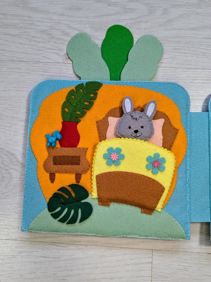 Educational felt book "Bunny's House"
