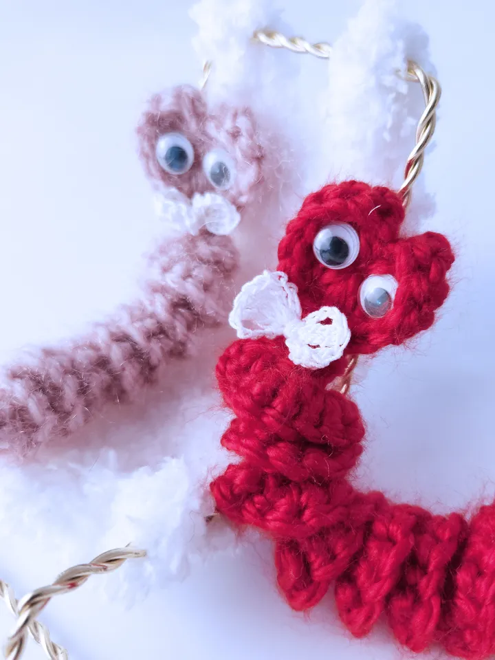 Pocket Worry Worm Crochet Pattern: DIY Stress Toy and Pocket Hug