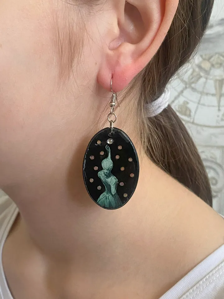 Handmade jewelry set. Beautiful set. Handmade pendant and earrings.