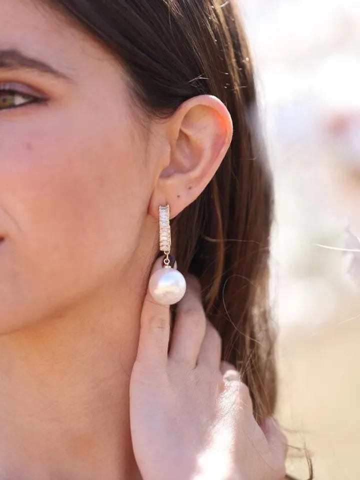 Pearl Hoop Wedding Earrings, Bridesmaid Gift, Minimalist Bridal Earrings, Swarovski Jewelry, CZ Statement Wedding Earrings,Statement Jewelry