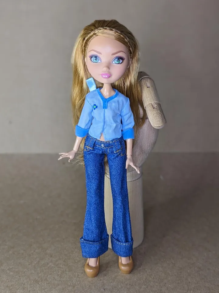Blue shirt for 10.5-inch female dolls (MH, EAH)