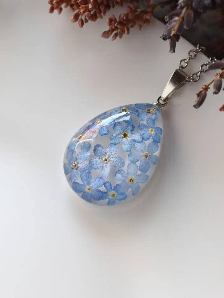 Pendant Forget-me-not in resin. Necklace with real forget-me-nots. Valentine's Day Gift