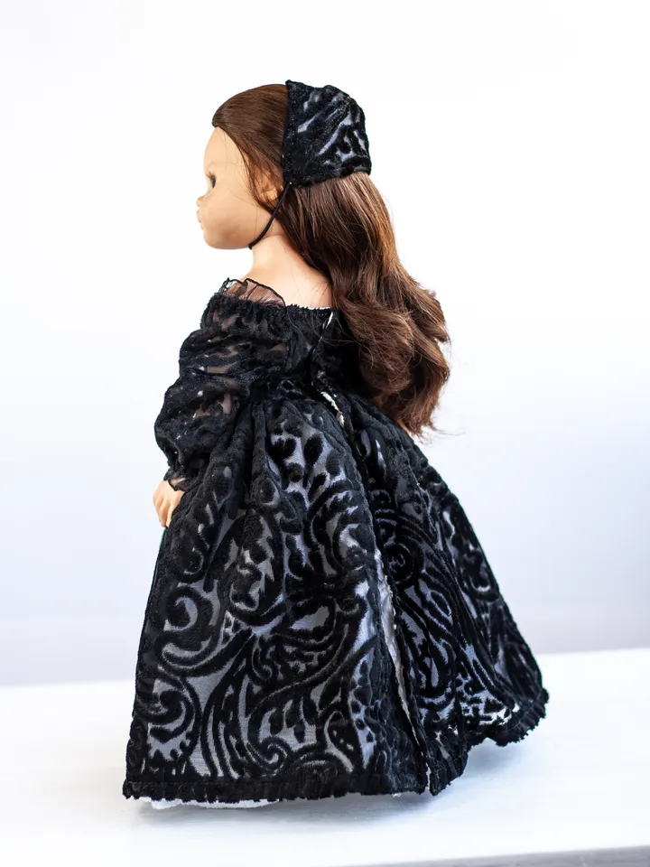 Black lacey velvet dress and hat for Dianna Effner Little Darling, Paola Reina, 13 inch dolls, waist 13 - 14,5 cm