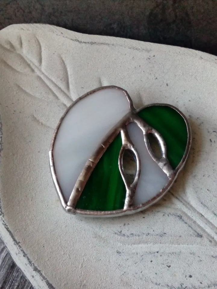 Stained glass leaf, tropical leaf decor, monstera pin, leaf brooch, stained glass monstera, monstera brooch