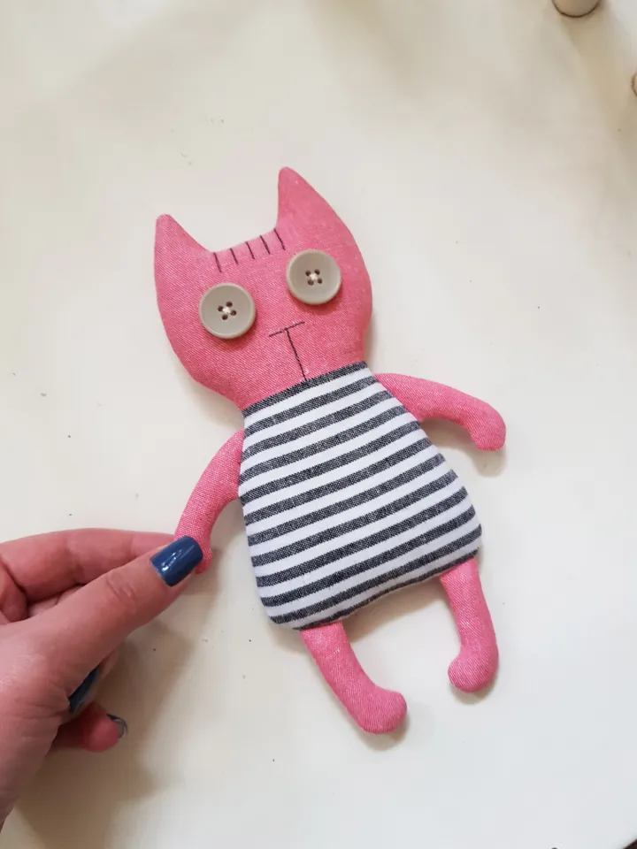 Cat doll sewing pattern PDF and digital tutorial in english, diy rag doll, stuffed animal pattern