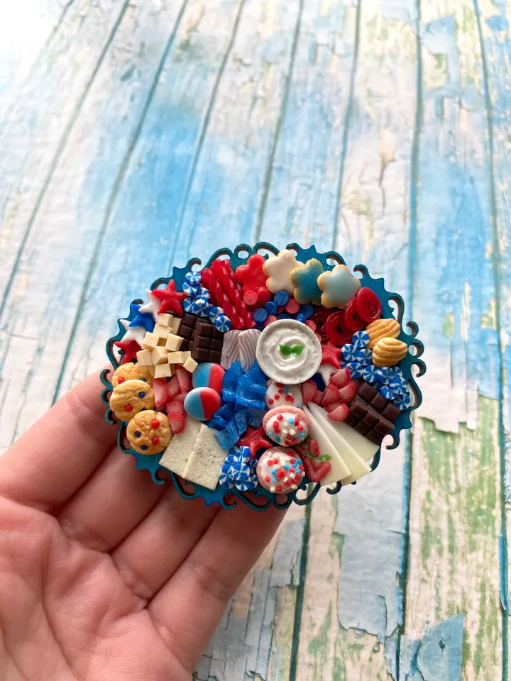 Magnet Miniature 4th July Charcuterie board with polymer clay Souvenir