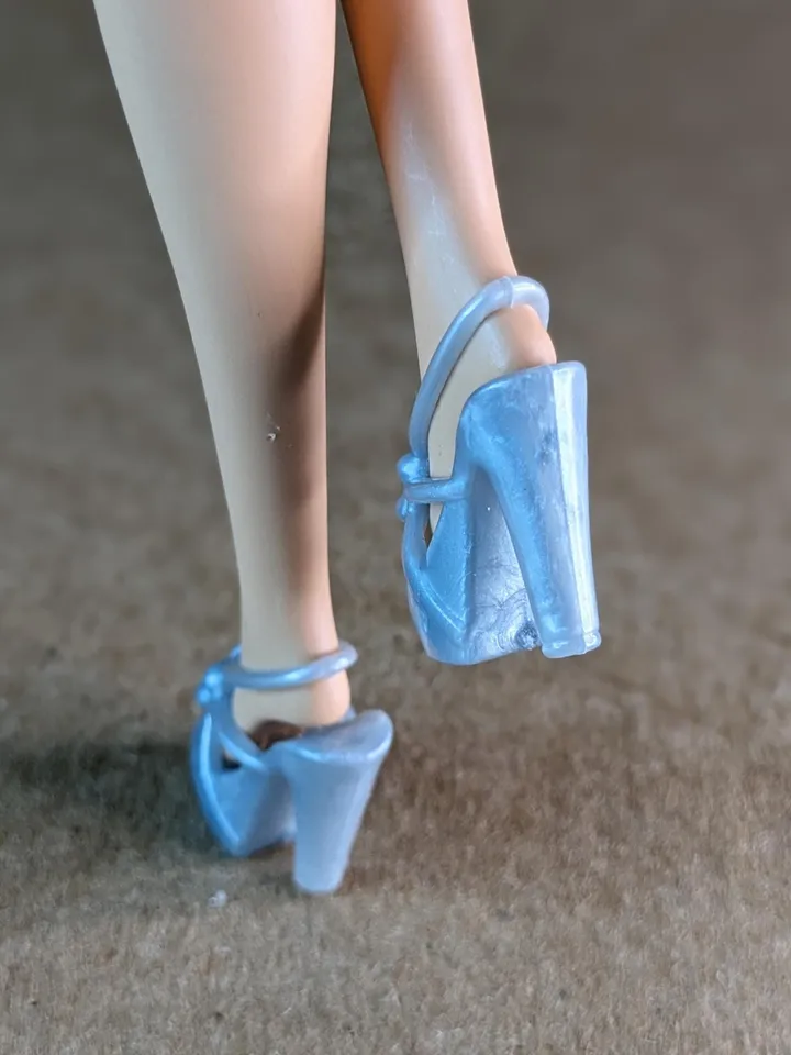 Silver heels sandals for 1/6 scale female dolls