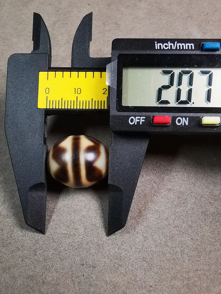 Gandhanra Tibetan Round Tiger Tooth Dzi Bead(Darrow or Taklok Dzi),Tibetan Chung,Wealth Amulet,Small Size 20*17 mm