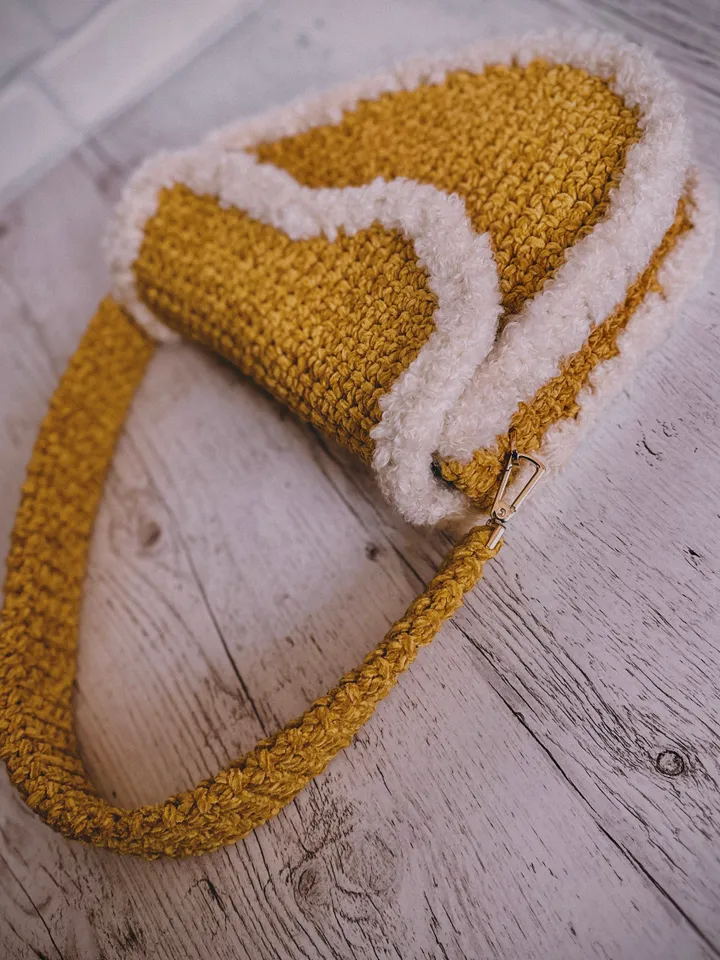 Mustard purse with fur, crochet bag, handmade luxury handbag, clutch, shoulder bag, saddle bag, velvet cord