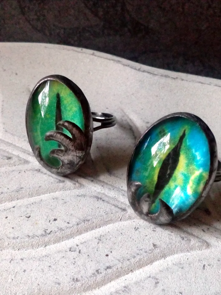 Chunky evil eye, green stained glass ring, Third eye witch ring, Halloween ring, Cat eye ring, Dragon eye ring
