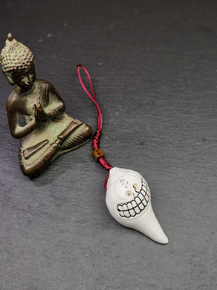 Gandhanra Tibetan Buddhism Amulet,Hand Carved White Conch Shell Shankha with Skull Citipati Symbol,Tibetan Ritual Implement - 2.2&quot; × 1.14&quot;