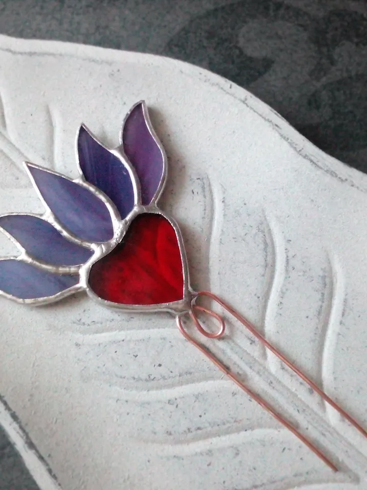 Purple lotos flower, Garden art, Glass flower, Plant pot glass stake. Stain glass plant, heart flower pot pole