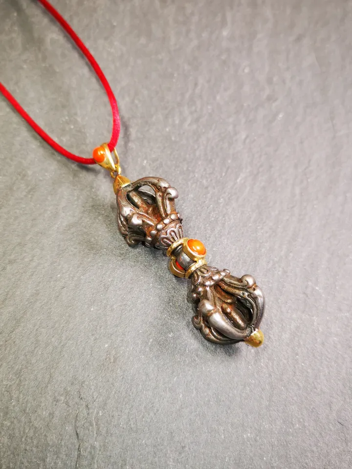 Gandhanra Tibetan Buddhist Amulet,Dorje Vajra Pendant, Made of Cold Iron,Inlaid with Agate,2.0&quot;