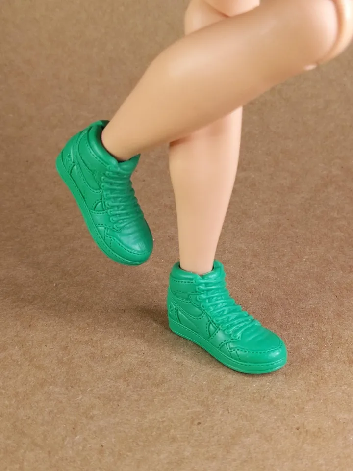 Classic green high top sneakers for 1/6 scale male dolls