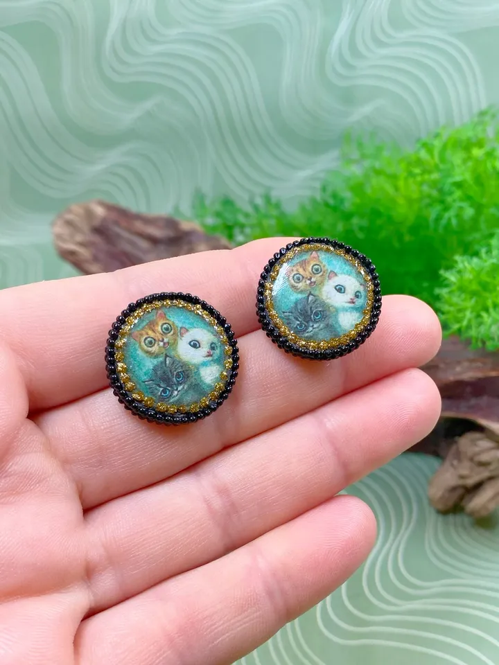 Handmade stud earrings. Earrings with images of cats.