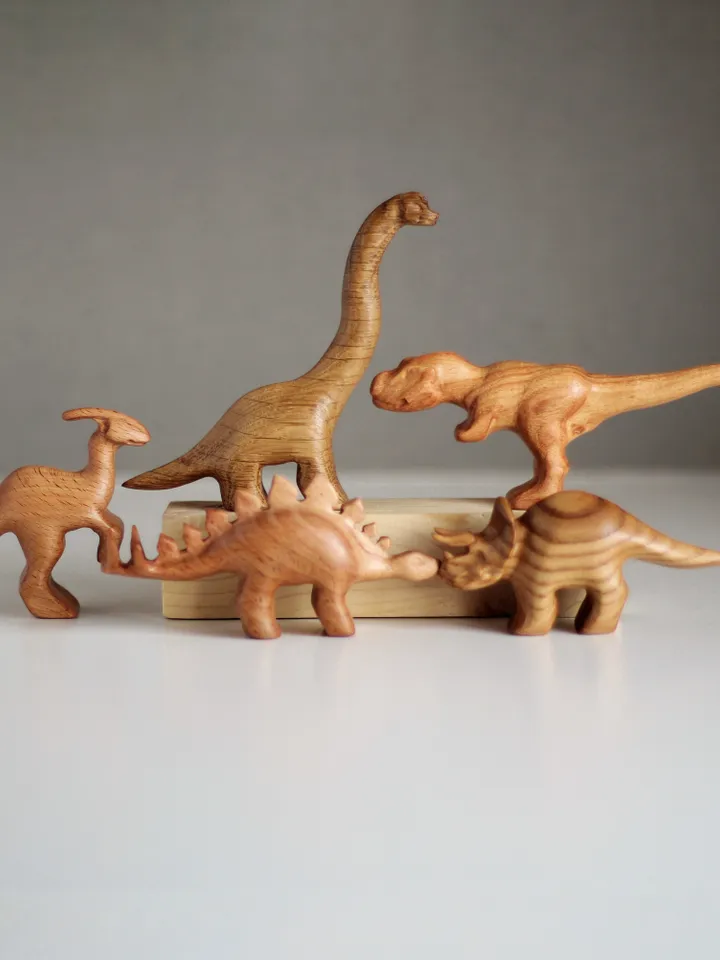 Wooden dinosaurss play set