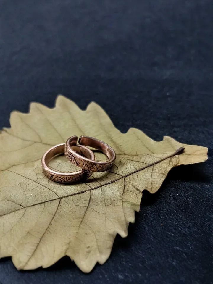 Copper ring with a real leaf imprint 7th anniversary gift Wedding ring