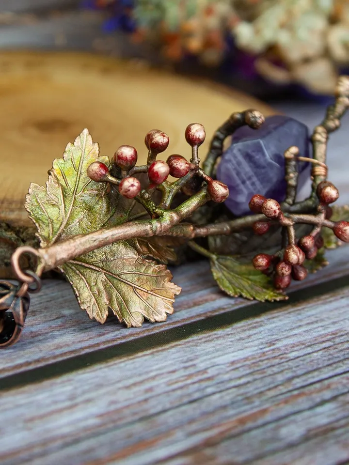Handmade copper nature leaf necklace with amethyst crystal, handmade jewelry, Gift for her, Electroformed jewellry