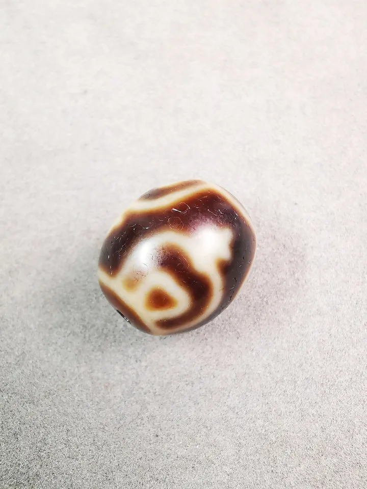 Gandhanra Tibetan Round Treasure Vase Dzi Bead(Darrow or Taklok Dzi),Tibetan Chung,Wealth Amulet,Small Size 20*17 mm