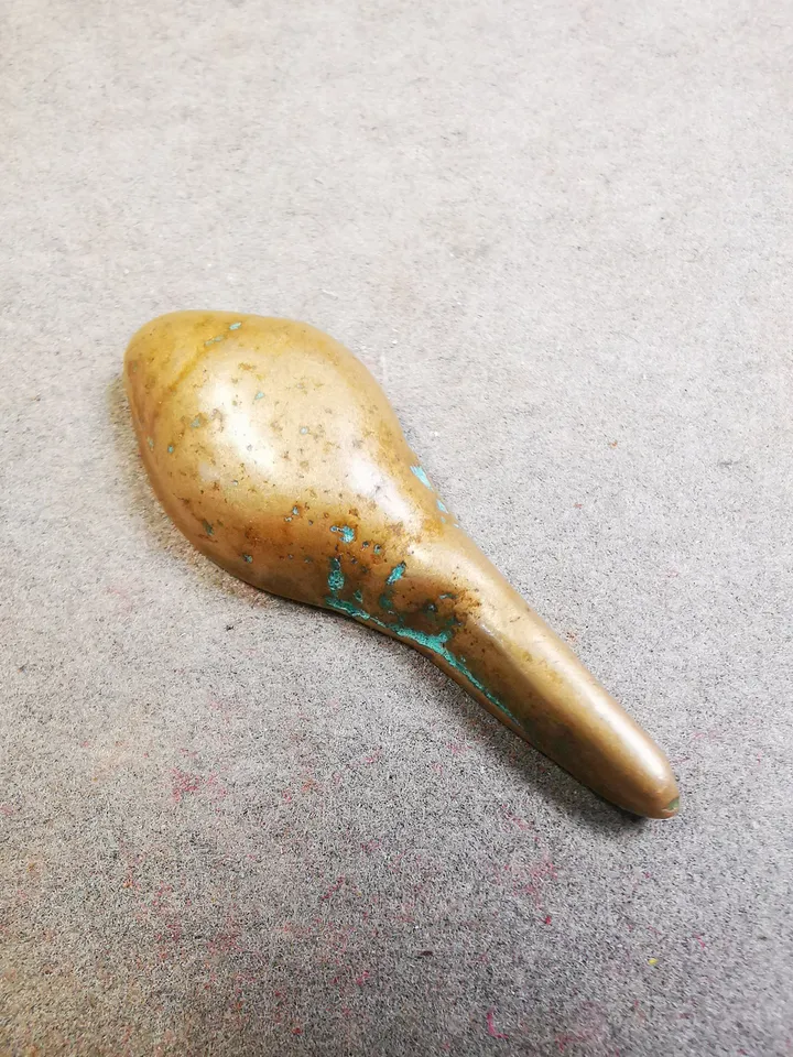 Gandhanra Handmade Small Shankha(Divine Conch) Badge,Tibetan Buddhist Protective Amulet Pendant,Made of Lima Brass