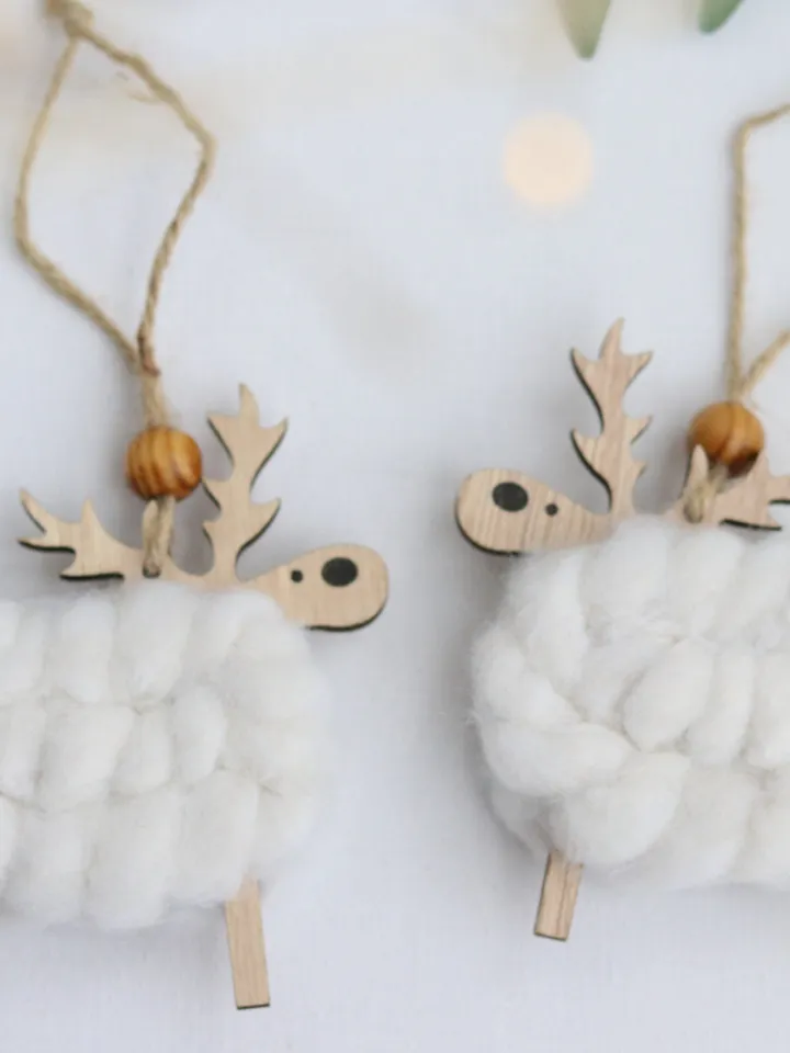 Christmas reindeer ornament wood/wool decor Winter Festive hanging deer decoration