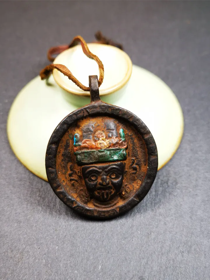 Gandhanra Vintage Tibetan Buddhist Amulet,Shri Devi,Drashi Lhamo,Zashi Lhamo,Buddhist Protector Badge,1.9" × 1.5"