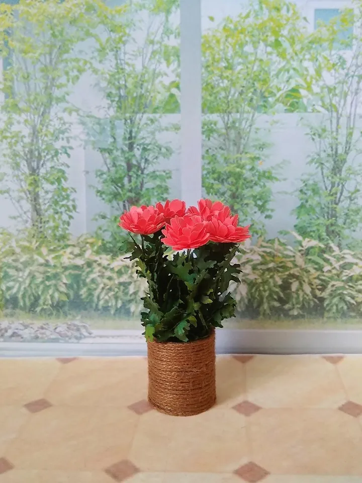 Flowers in a basket for a dollhouse. 1:12 scale.