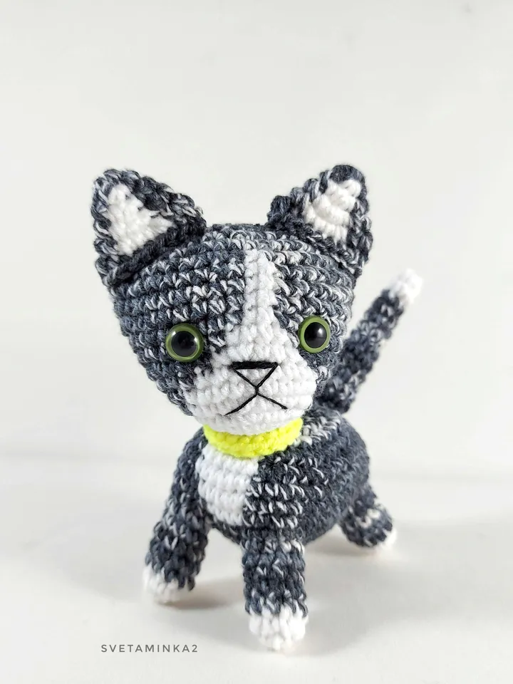 Crochet Kitten Pattern. Amigurumi Cat Pattern. Digital Download. PDF.