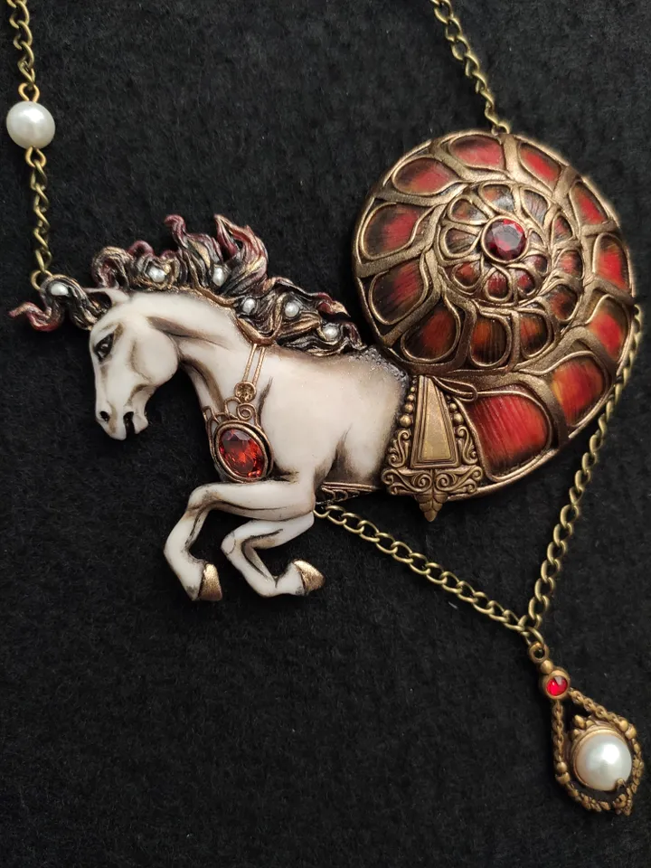 Red-White Hors Nautilus Jewelry necklace, pendant Nautilus