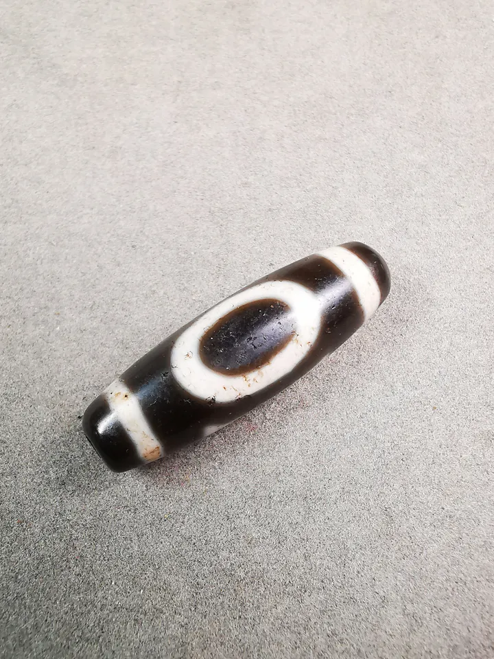 Gandhanra Tibetan Heaven & Earth Dzi Bead,Tibetan Chung,Protective Amulet,Small Size 34*10 mm