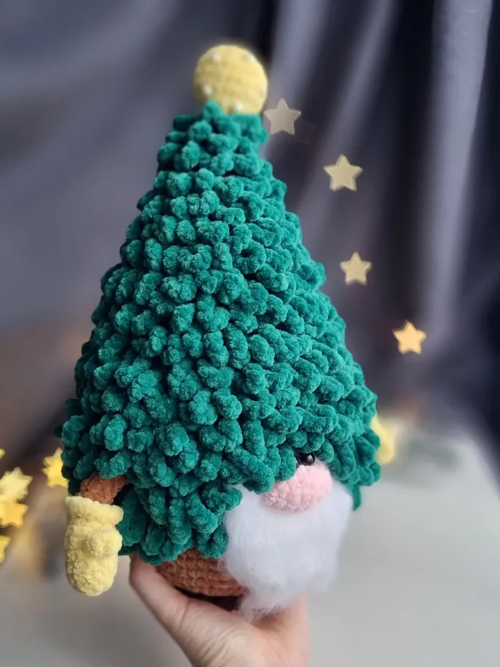 Crochet Christmas tree gnome pattern. Crochet tree pattern. Amigurumi Christmas tree. Crochet gnome pattern. Crochet Christmas decor