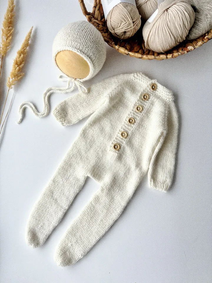 cashemere set sleep with bonnet. Newborn photo props