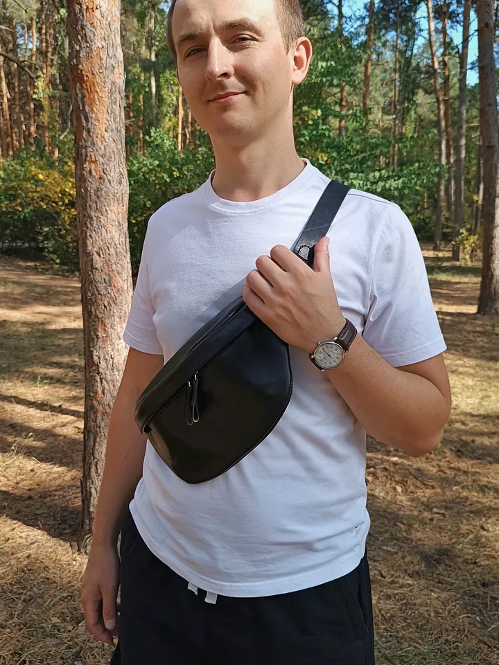 PDF pattern leather waist bag. Leather chest bag. Punch pitch 4 mm. Download PDF and Video TUTORIAL.
