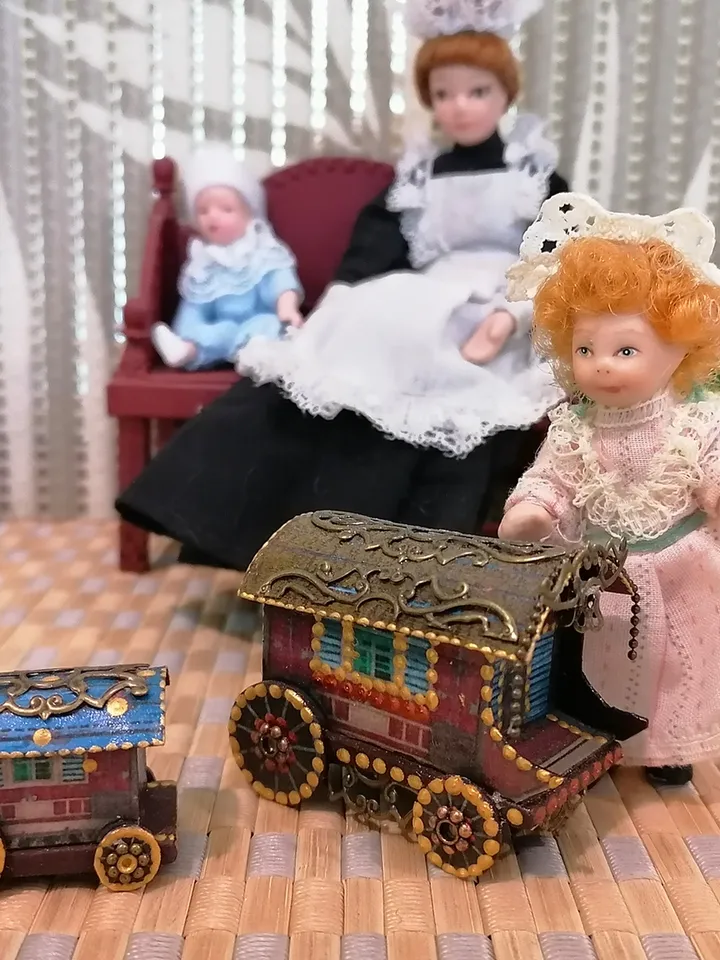 1:12 scale. Gypsy wagon. Toy for a doll .
