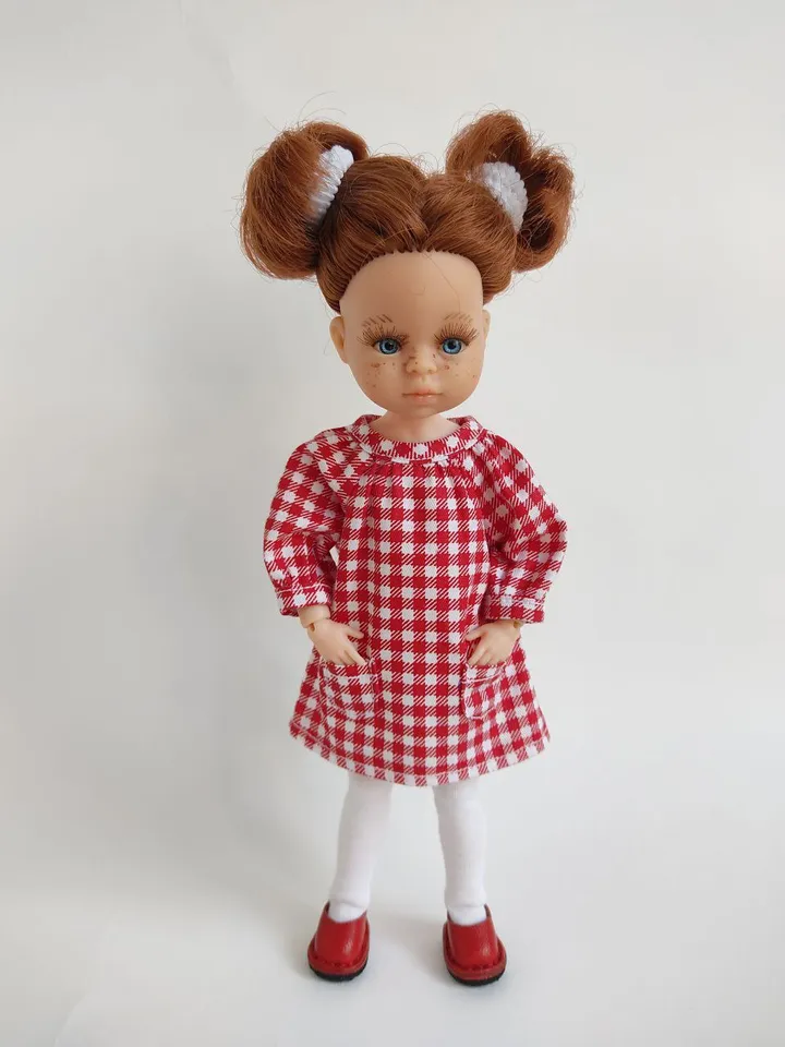PDF sewing pattern for mini Paola Reina dolls.