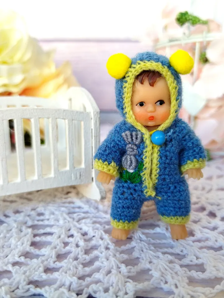 Miniature Rubber Ari doll clothes
