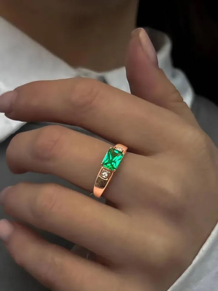 Ring, silver 925, with emerald and cubic zirconia