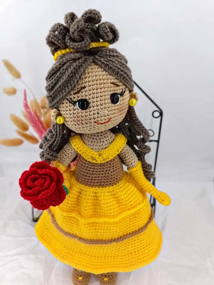 Belle Princess amigurumi