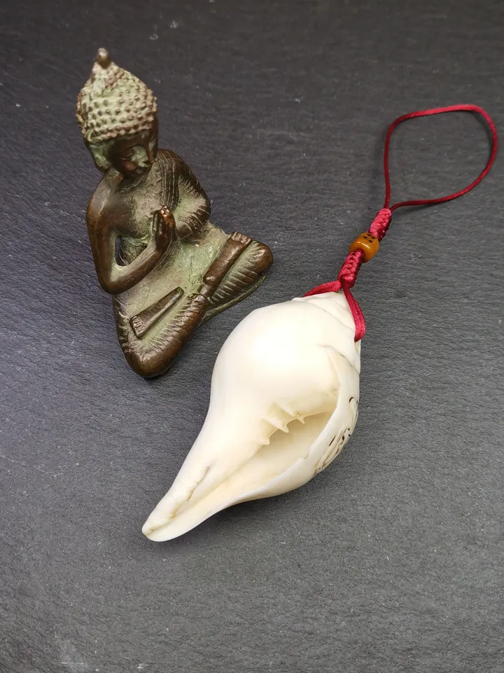 Gandhanra Tibetan Buddhism Amulet,Hand Carved White Conch Shankha with OM Letters,Tibetan Ritual Implement