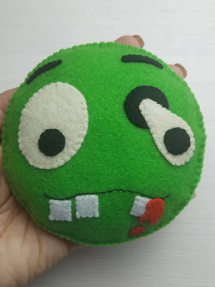 Halloween zombie, zombie ornament, Halloween ornament, Halloween décor, plush zombie toy, Halloween gift, felt zombie toy, Halloween decoration, autumn thanksgiving, baby room décor, felt animals toy, party favors
