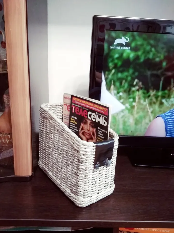 Desktop organizer for magazines Magazine basket Home office organizer Basket for Newspapers Mail storage Paper Storage