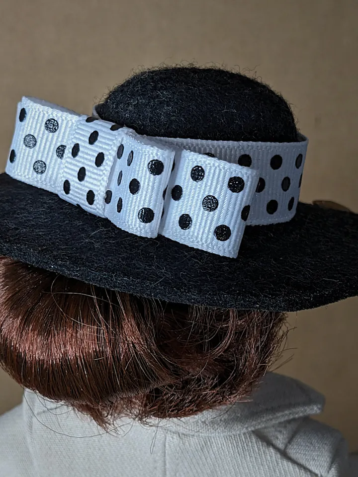 Felt hat for 16 inches Fashion Royalty female doll (black & white polka dot)