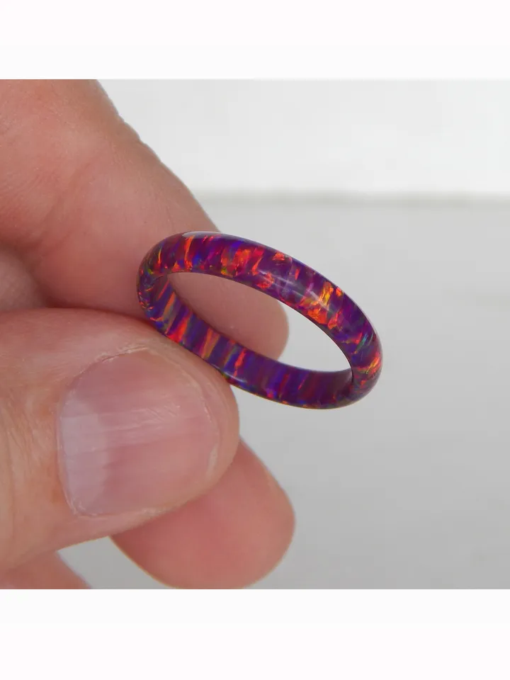 Very beautiful ring of opal. Solid opal ring. Synthetic opal ring.